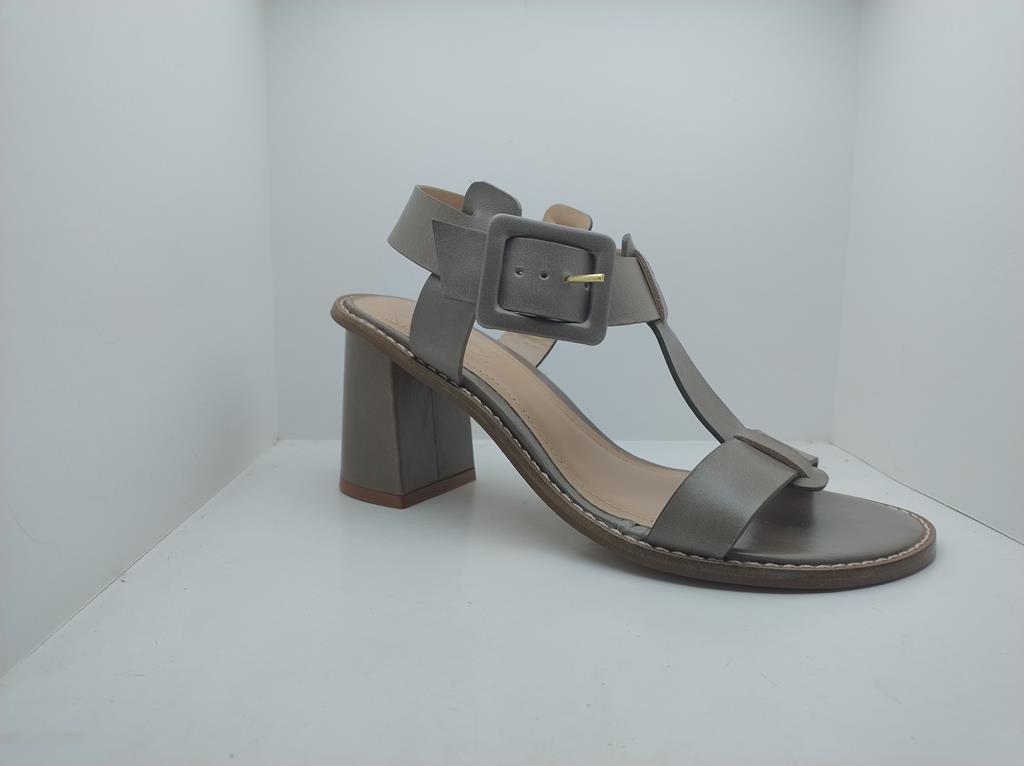 Sandália Salto/Vira - Nina